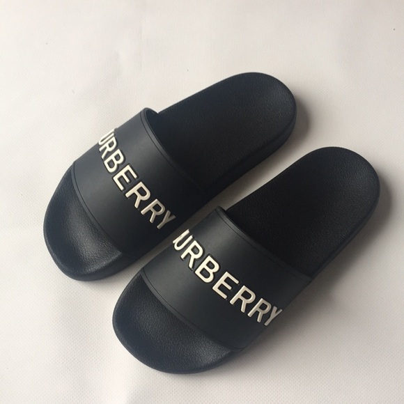 Burberry slippers - Picture 4 of 11
